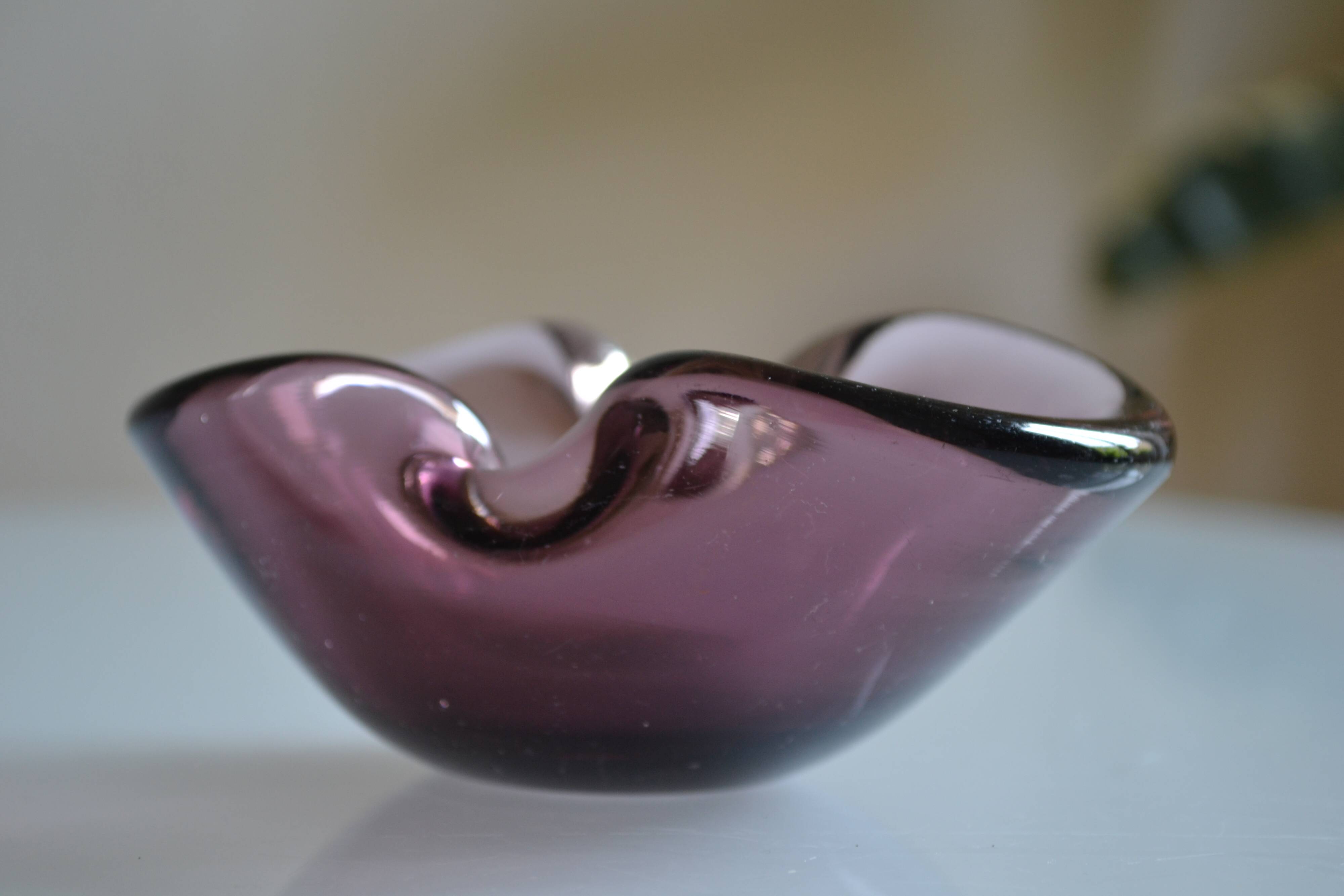60s ashtray or empty pocket, purple Murano glass, Italy