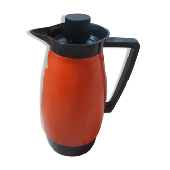 Insulated pitcher