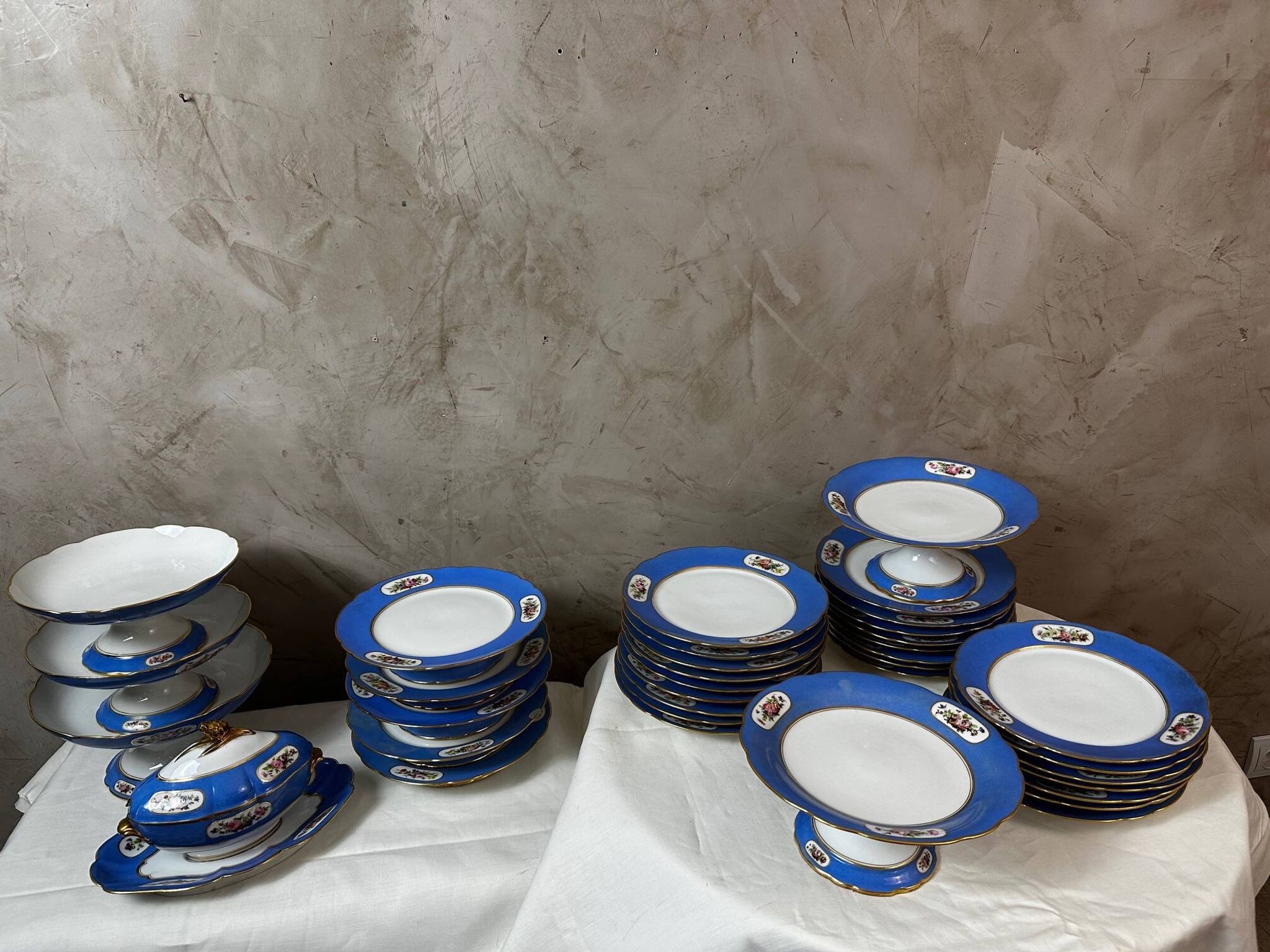 Service en porcelaine de Paris