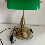 Desk lamp