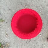 Pouf tissu moumoute rouge