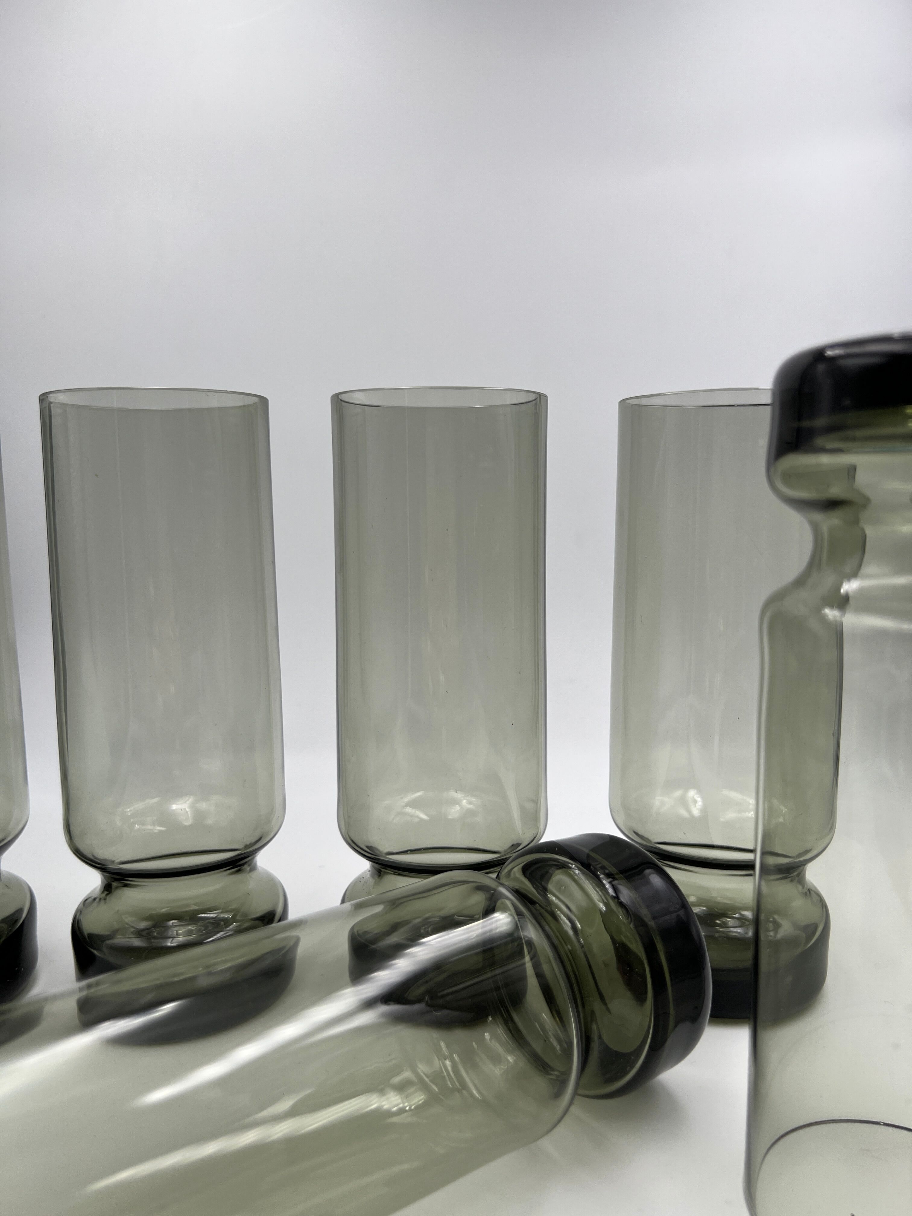 Lot de 7 verres à eau fumés