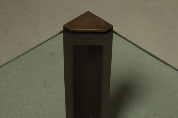 Table d'appoint modèle T14 par Peter Ghyczy années 1970
