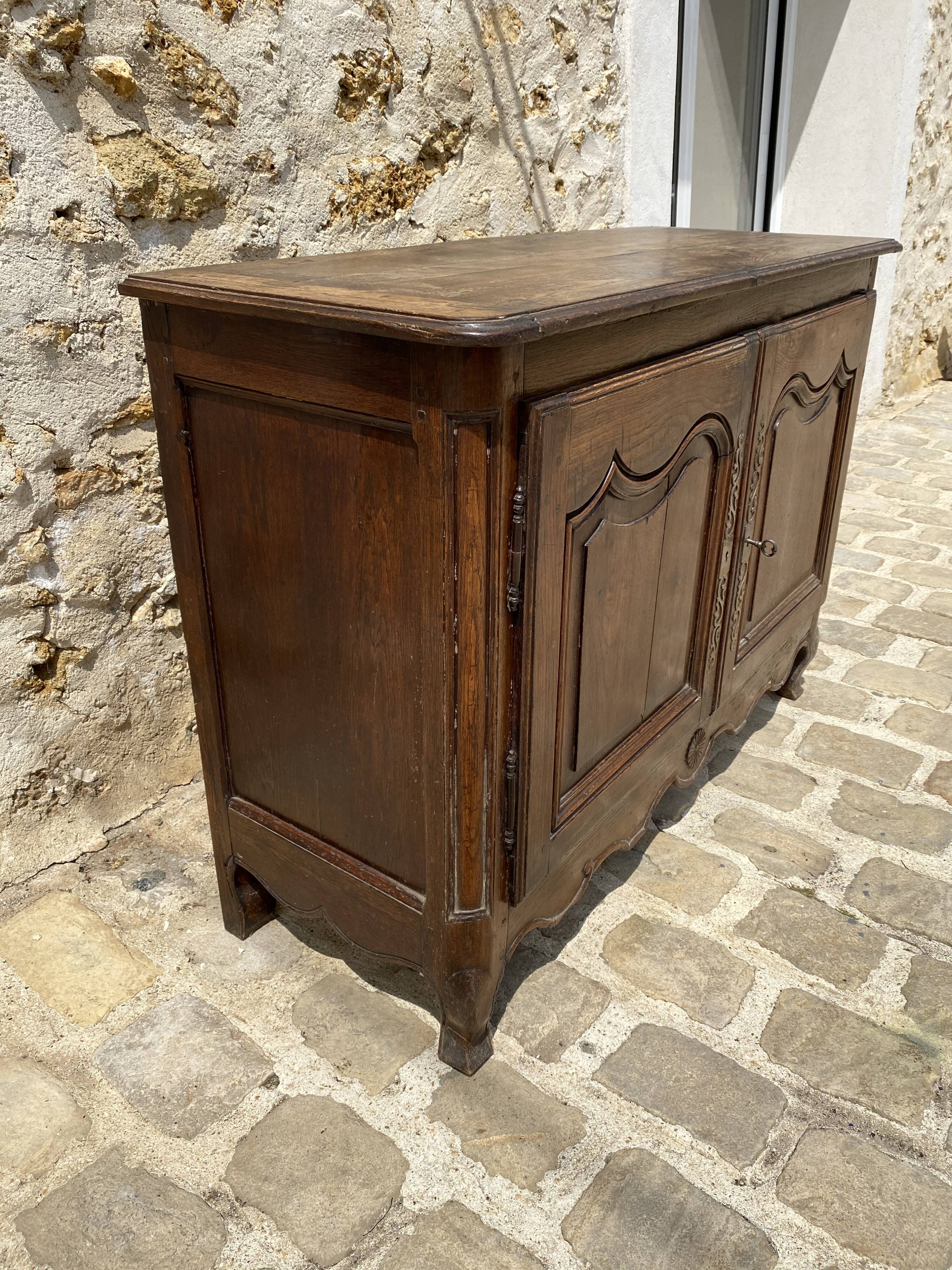 Louis XV oak buffet