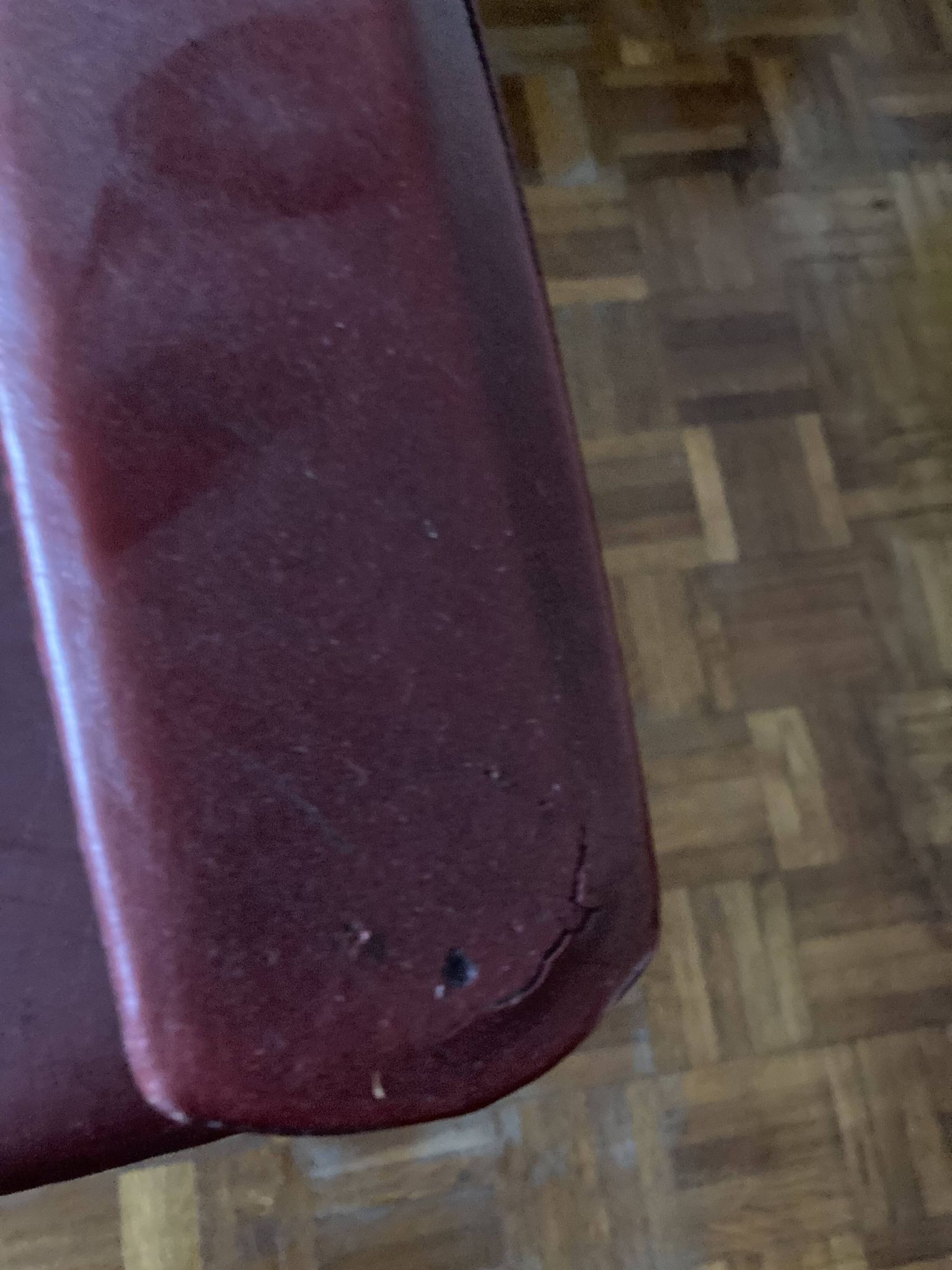 Pair of red chairs in 80s skai