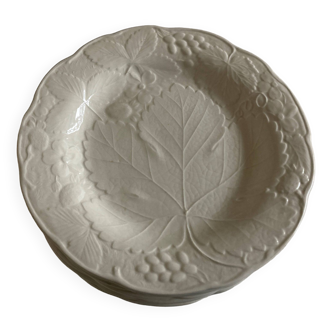 Set of 12 English earthenware plates Burleigh Davenport relief Vine leaf and strawberries