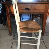 Lyre-backed mulched chair