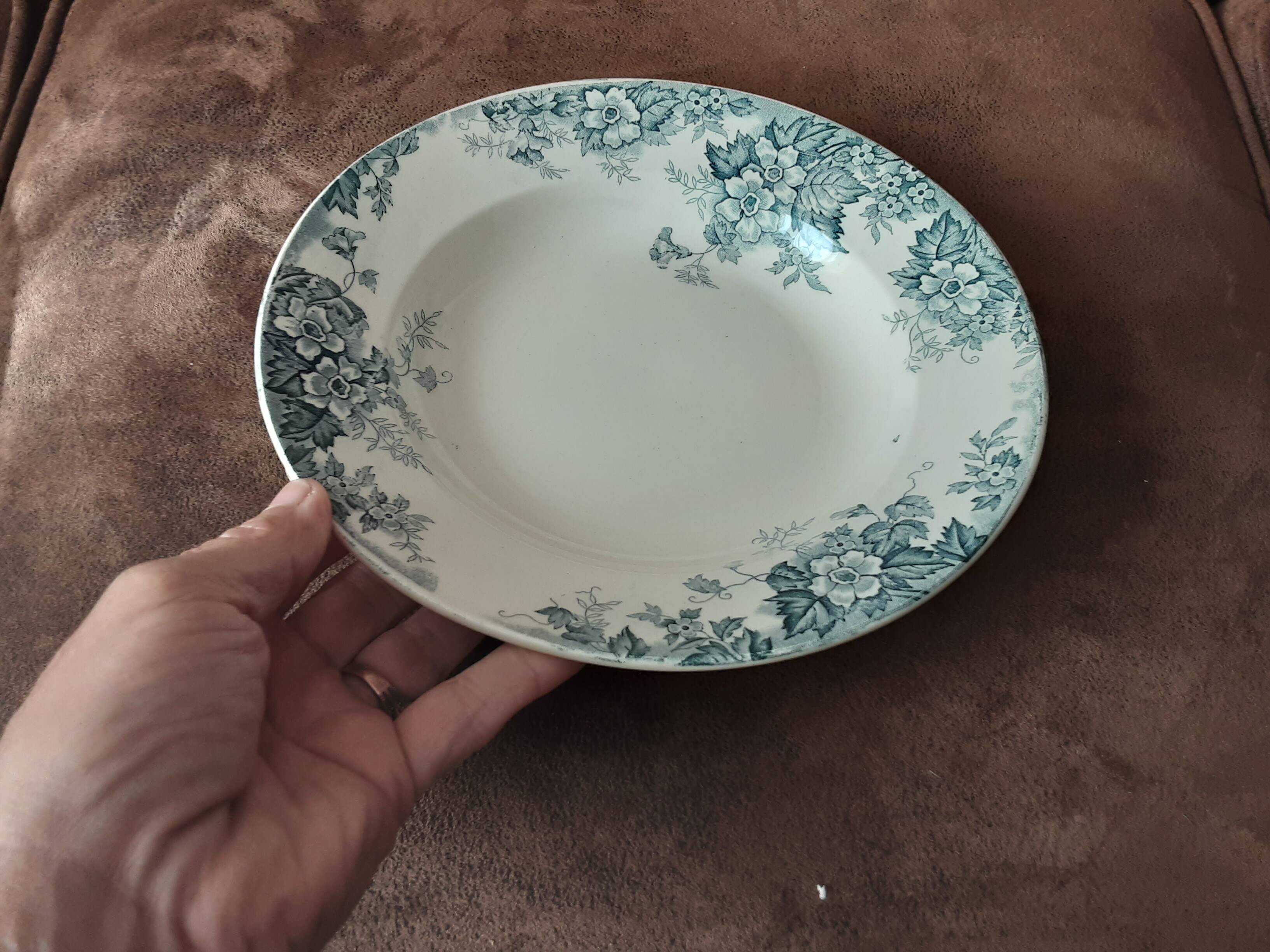 Set of 2 Moulin des loups Matrie Louise soup plates
