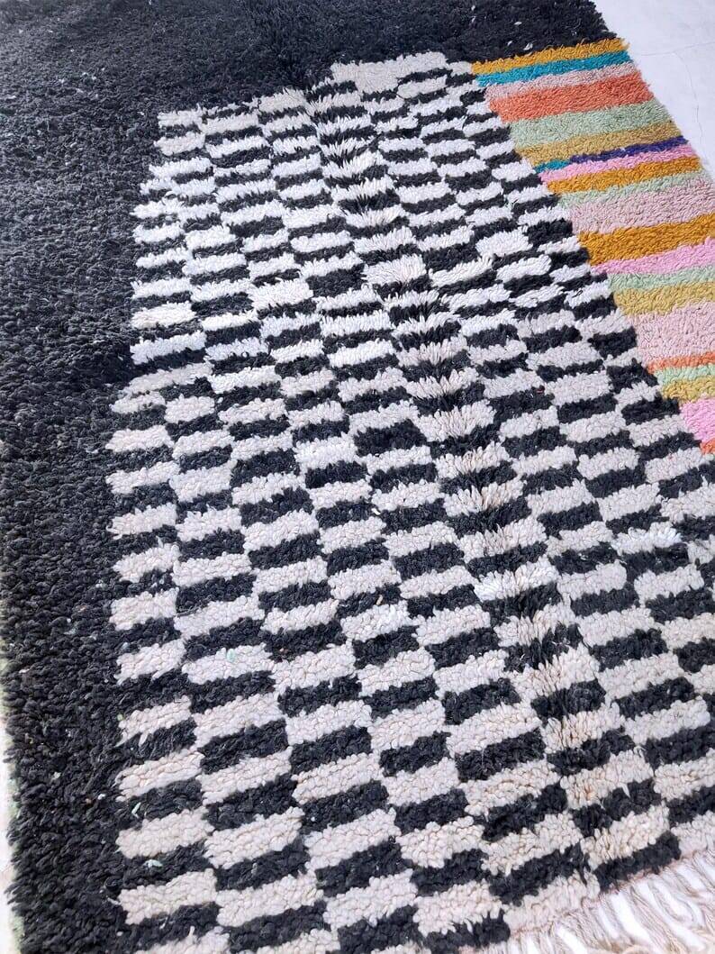 Handwoven Oued Zem rug, size 100 x 200 cm