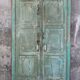 Porte indienne avec cadre, décor motifs floraux peints à la main