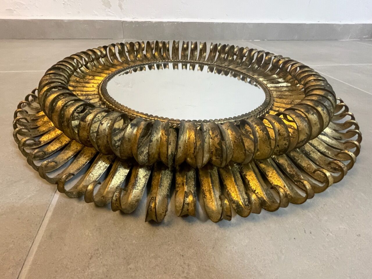 Miroir soleil rond double feuilles en fer forgé italien 50’s