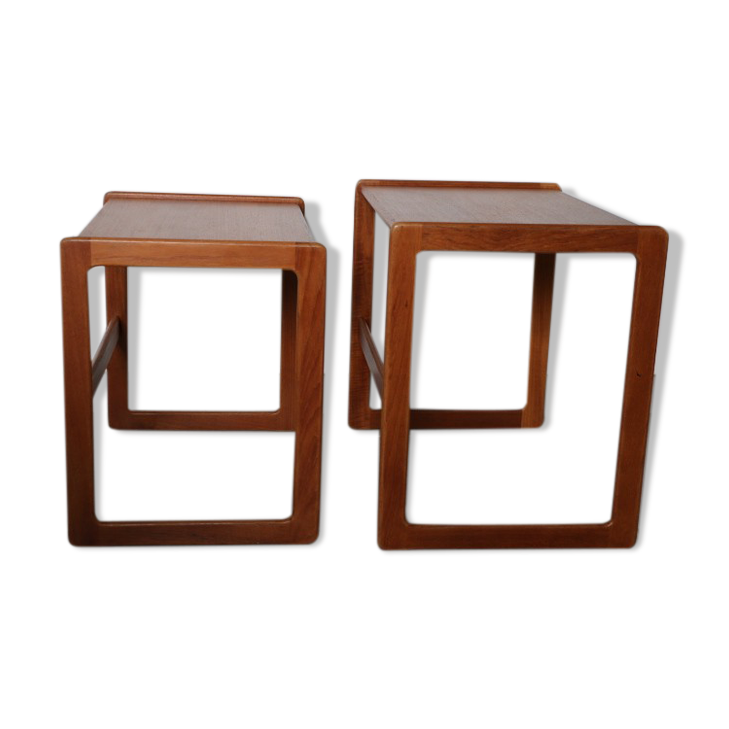 2 pull-out tables 1960