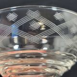 10 anciennes coupes à champagne en cristal gravé ciselé