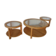 3 tables rondes avec plateaux en verre