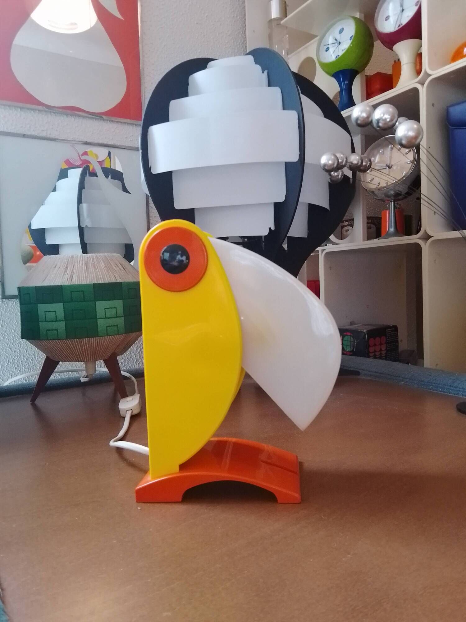 Toucan Lamp