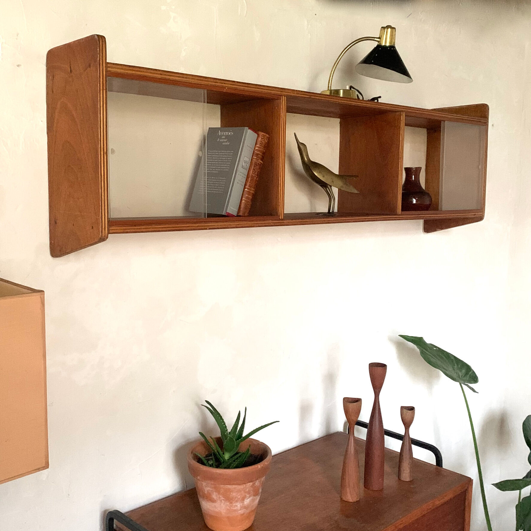 Bookcase vintage pyramidal wall shelf