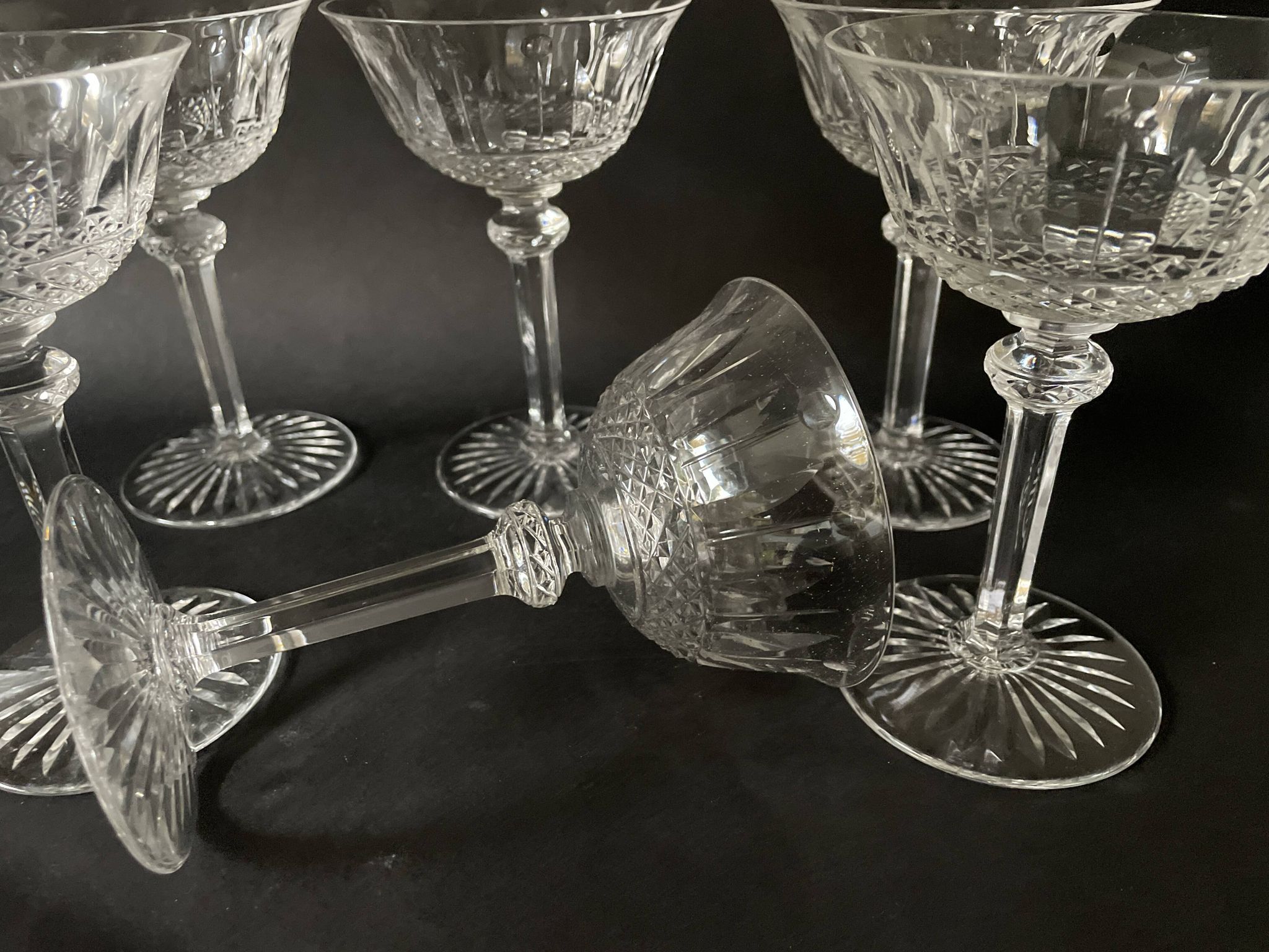 6 verres / coupes à champagne en cristal de Saint Louis. Modèle Tommy.