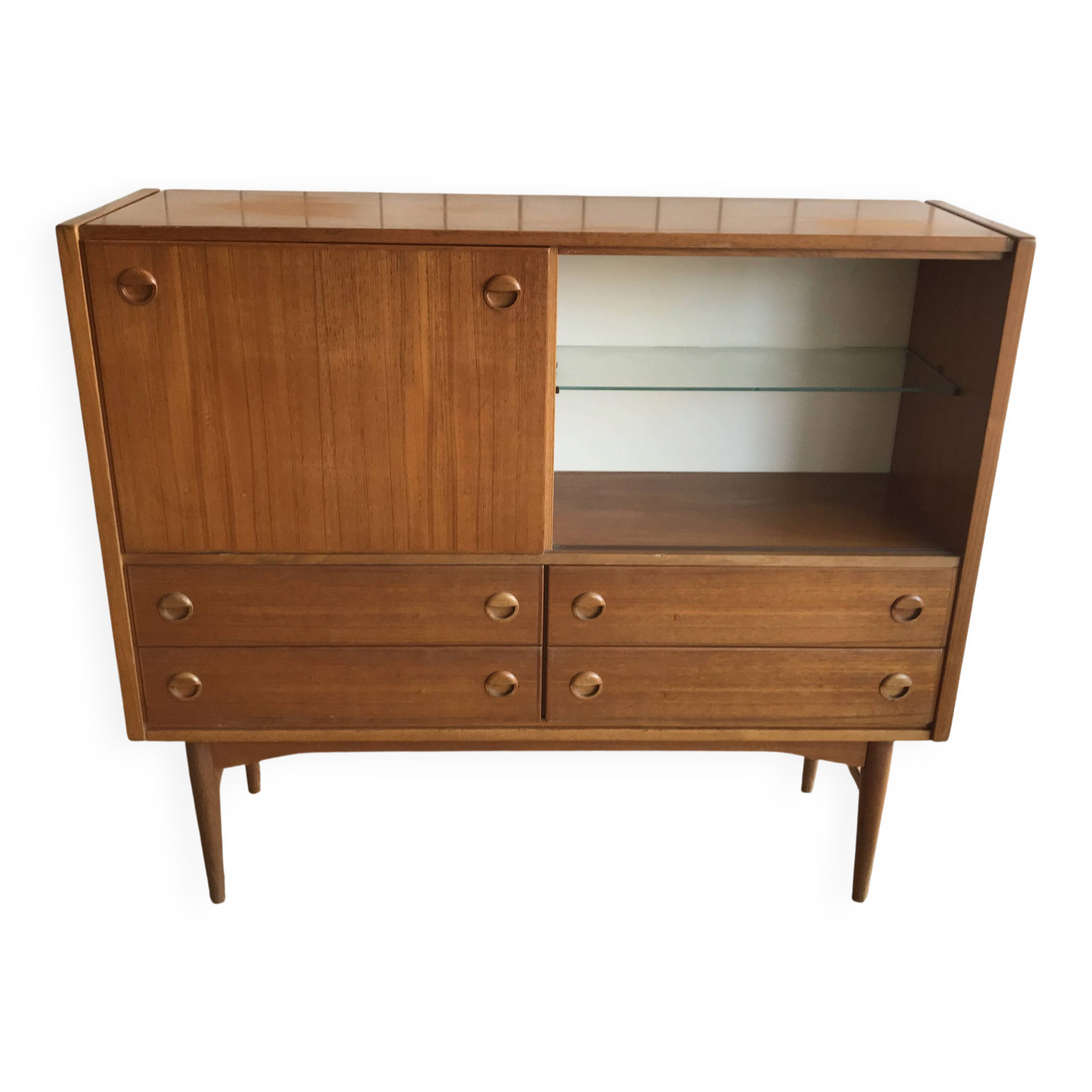 Small Scandinavian living room