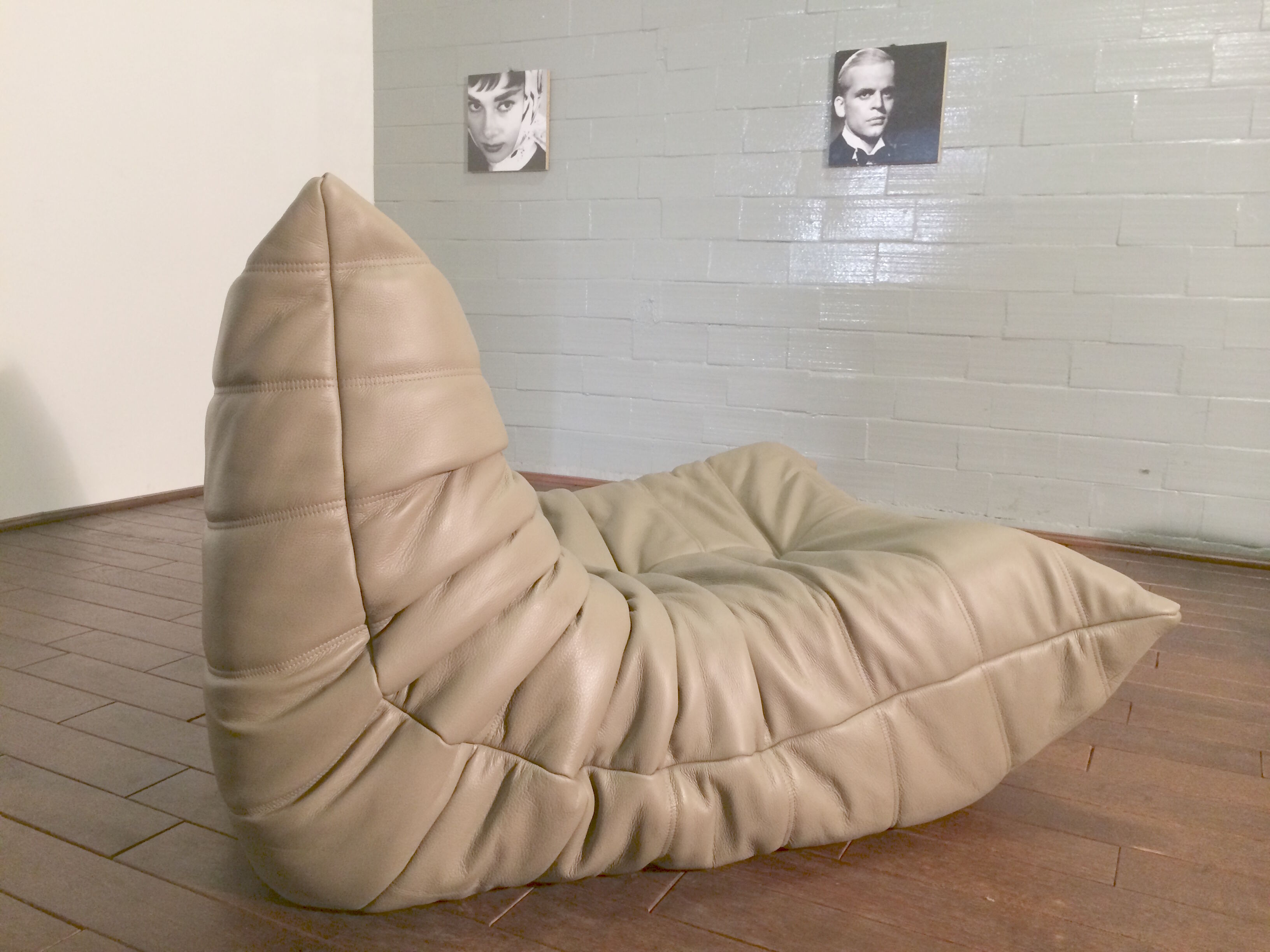 Togo armchair model designed by Michel Ducaroy 1973