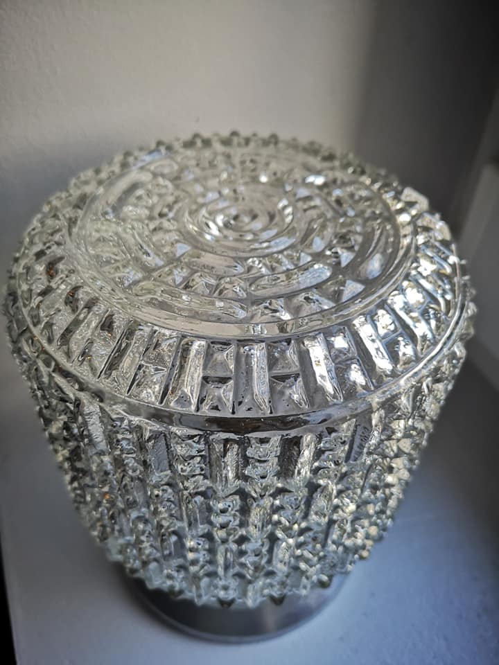 Plafonnier ancien applique vintage en verre blanc pointe diamant  1960 ø 14 cm 1970 vintage