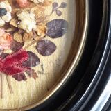 Oval frame dried flower