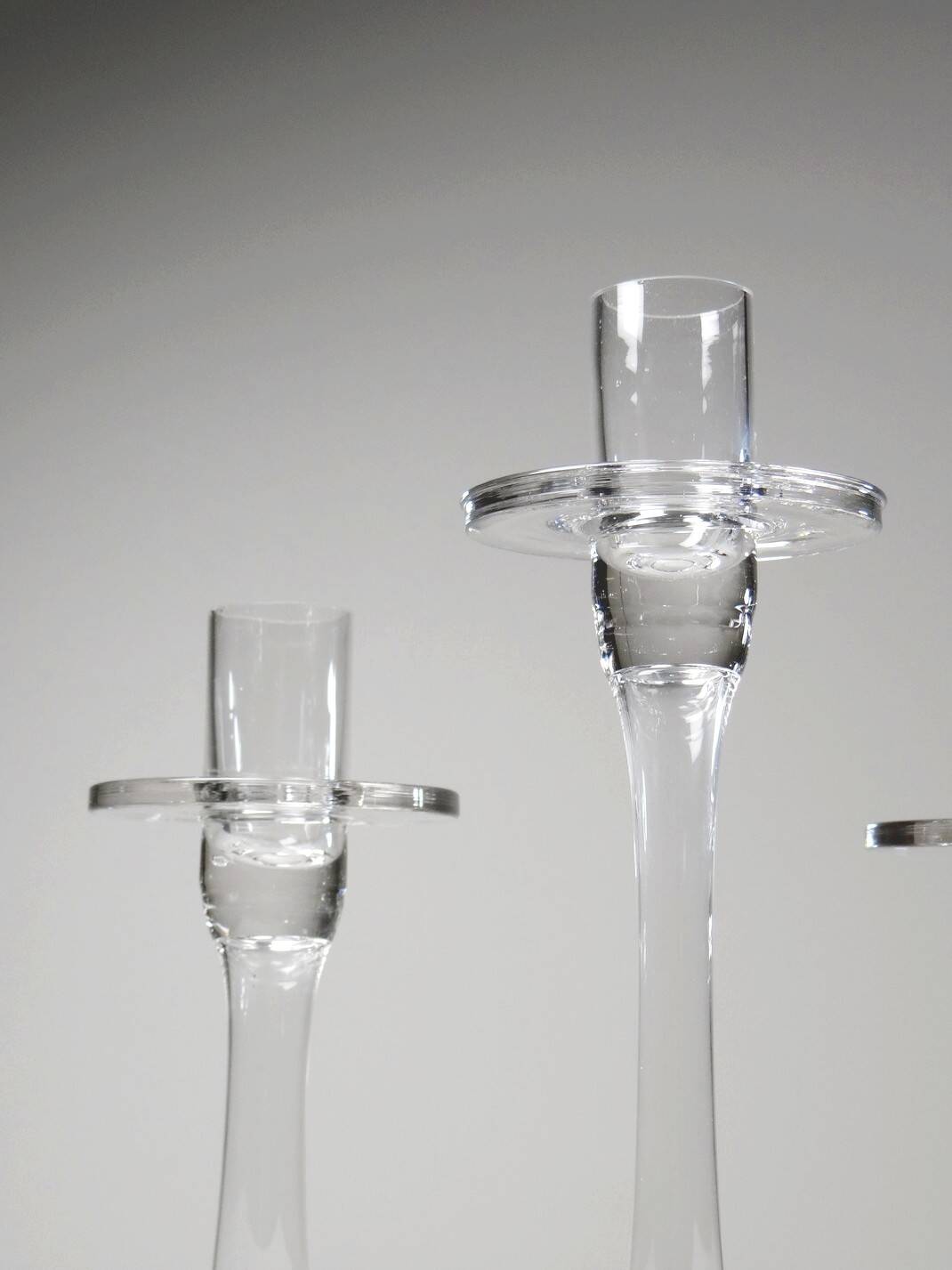 Trois bougeoirs en cristal vintage
