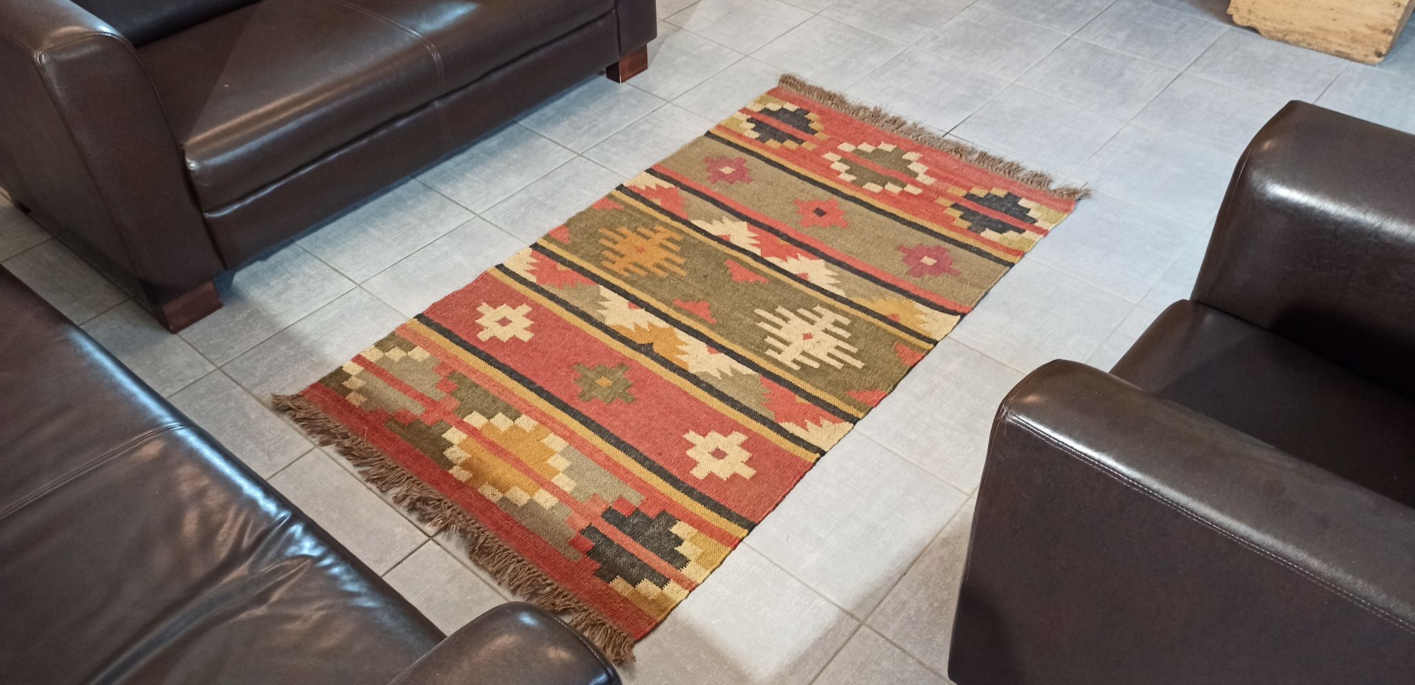 Tapis kilim en coton et toile de jute 90cm x 160cm