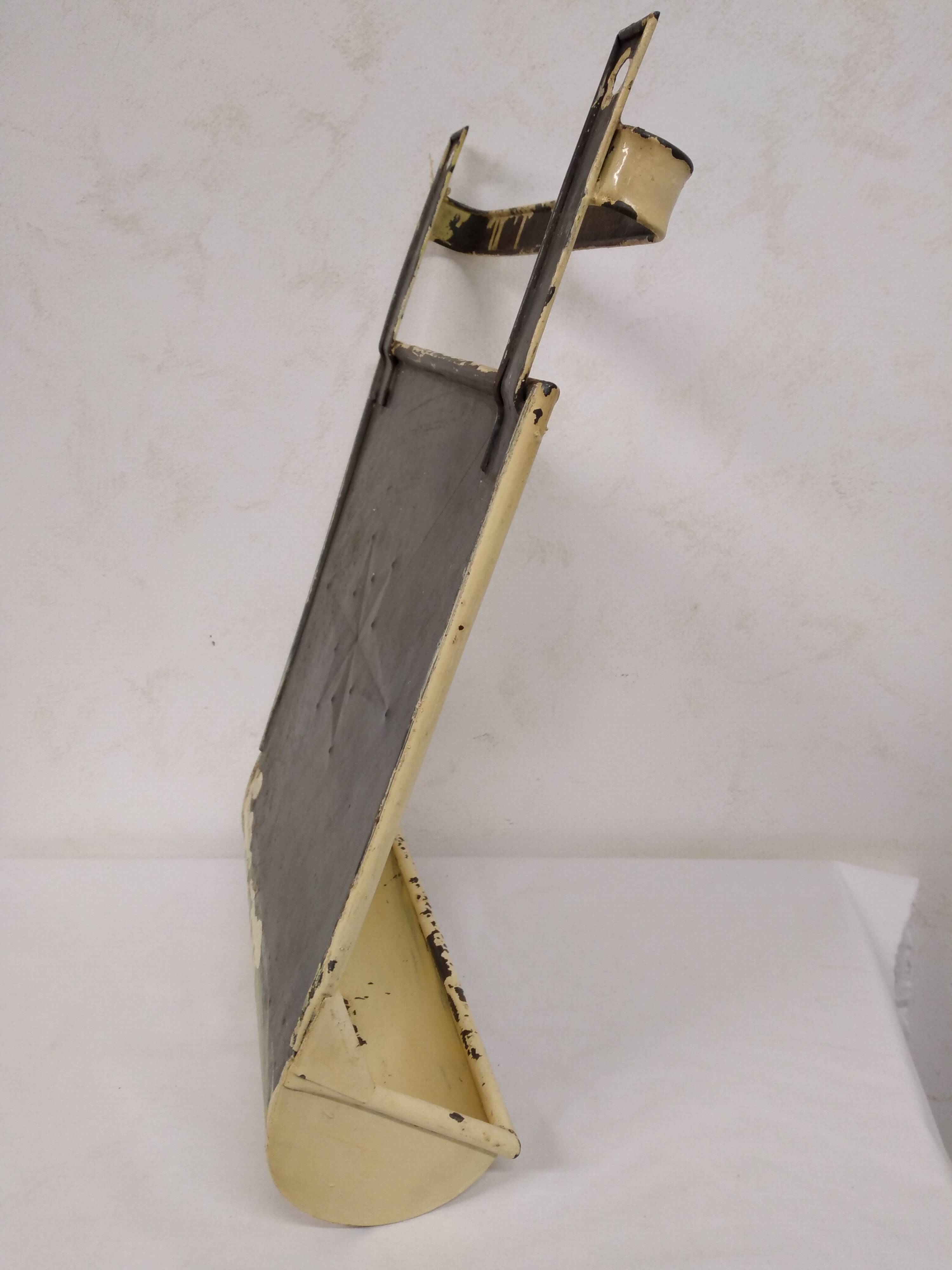 Enameled utensil holder