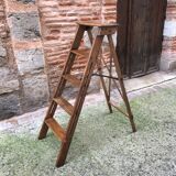 Wooden painter stepladder