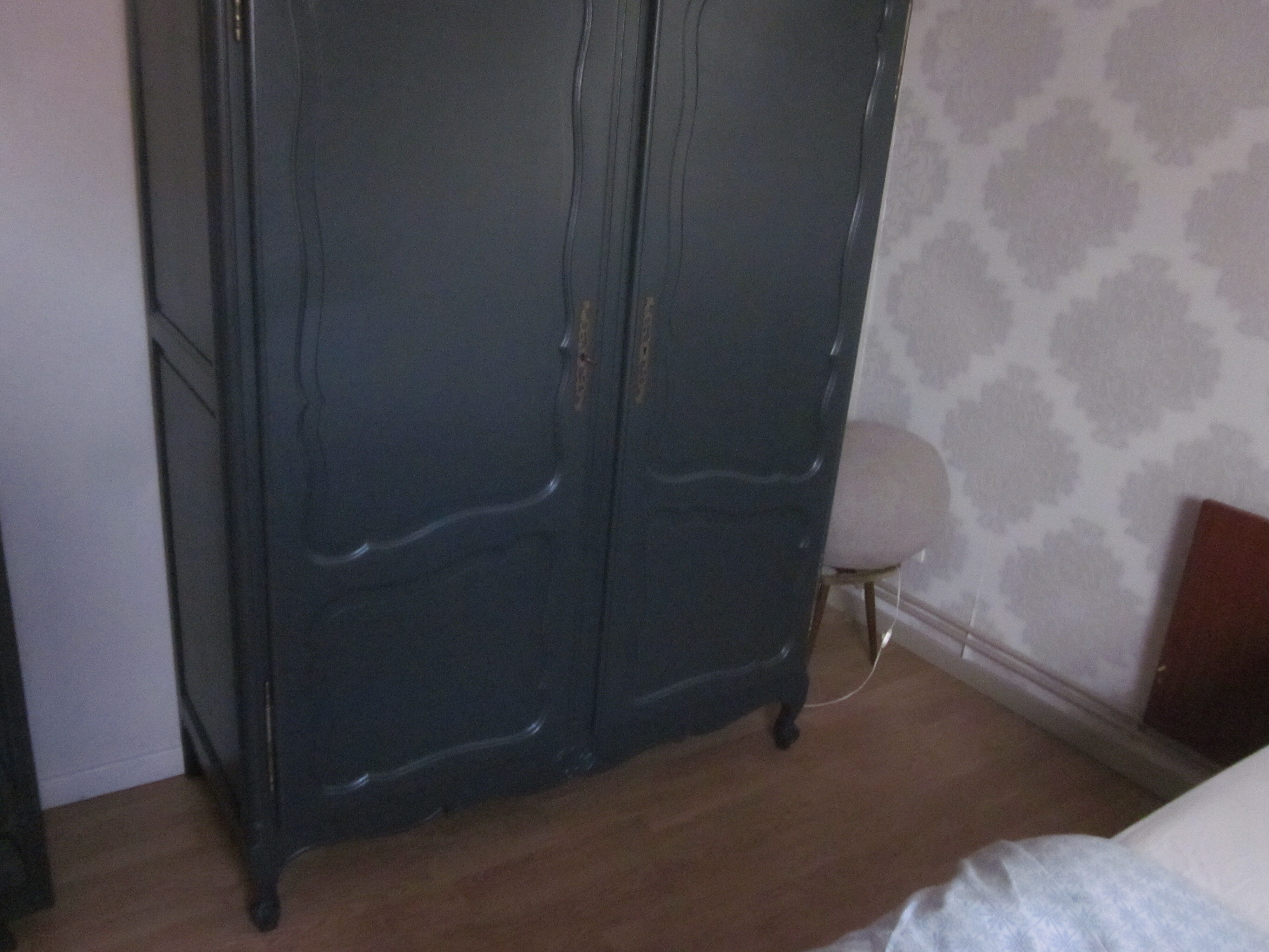 Old anthracite grey cabinet