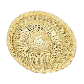 Round wicker tray