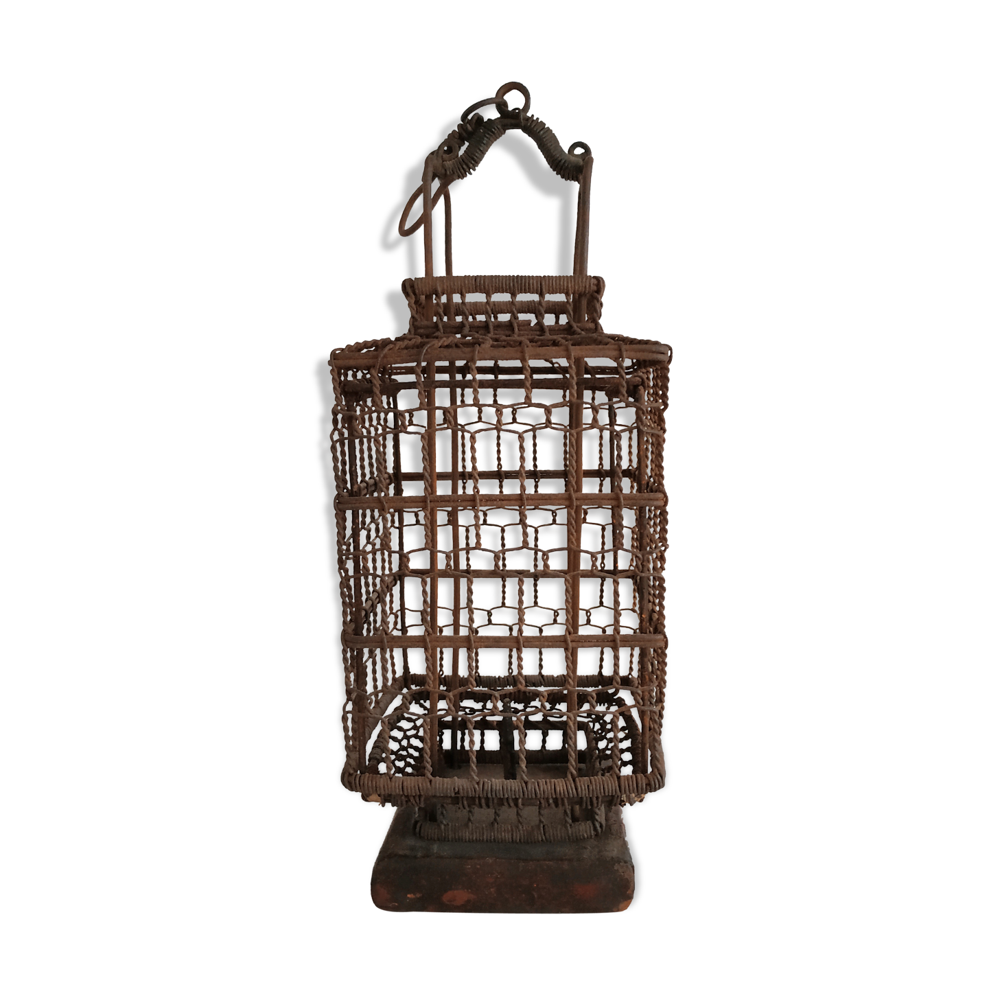 Metal lantern to place a candle