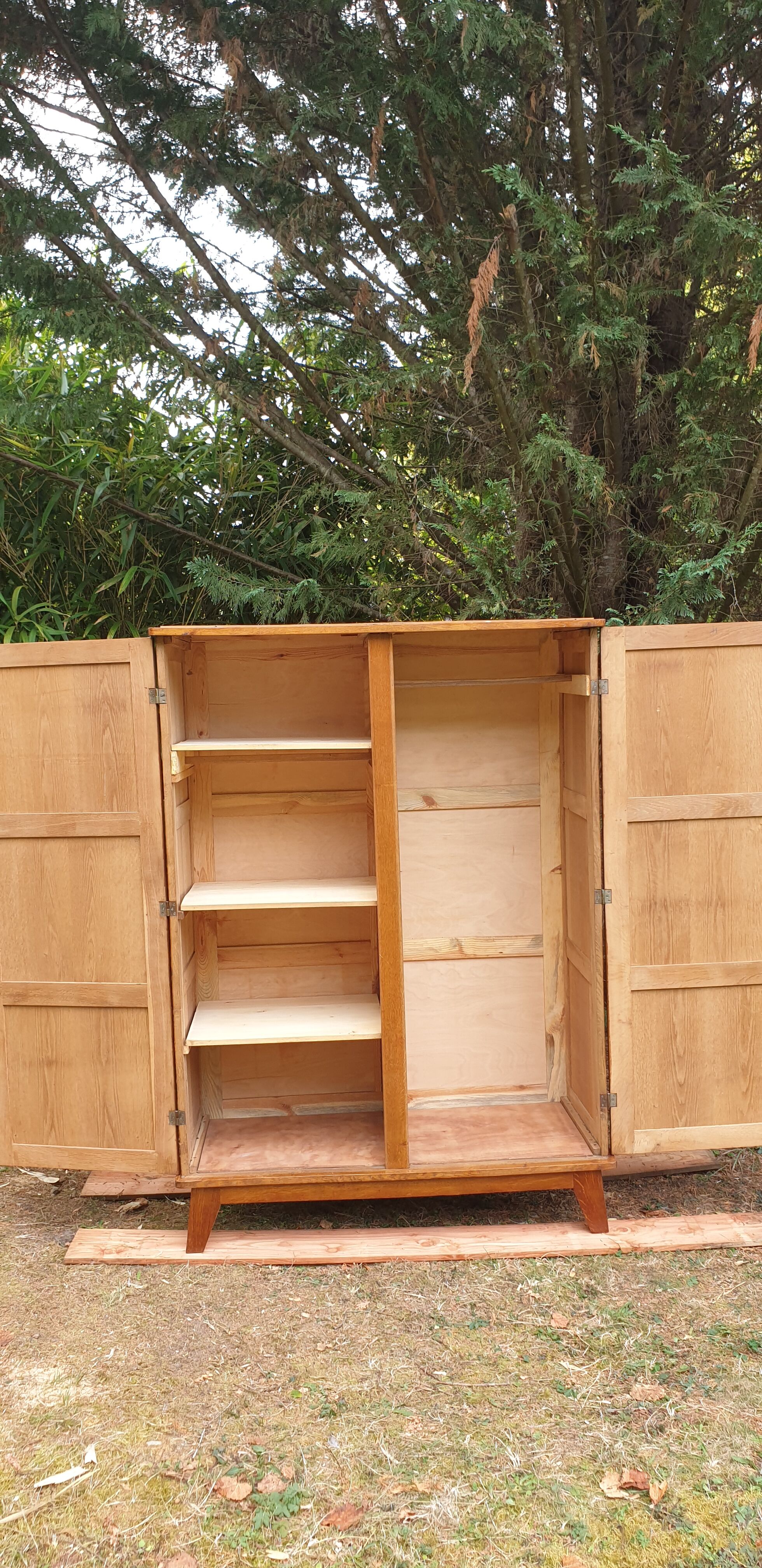 Wardrobe by René Gabriel