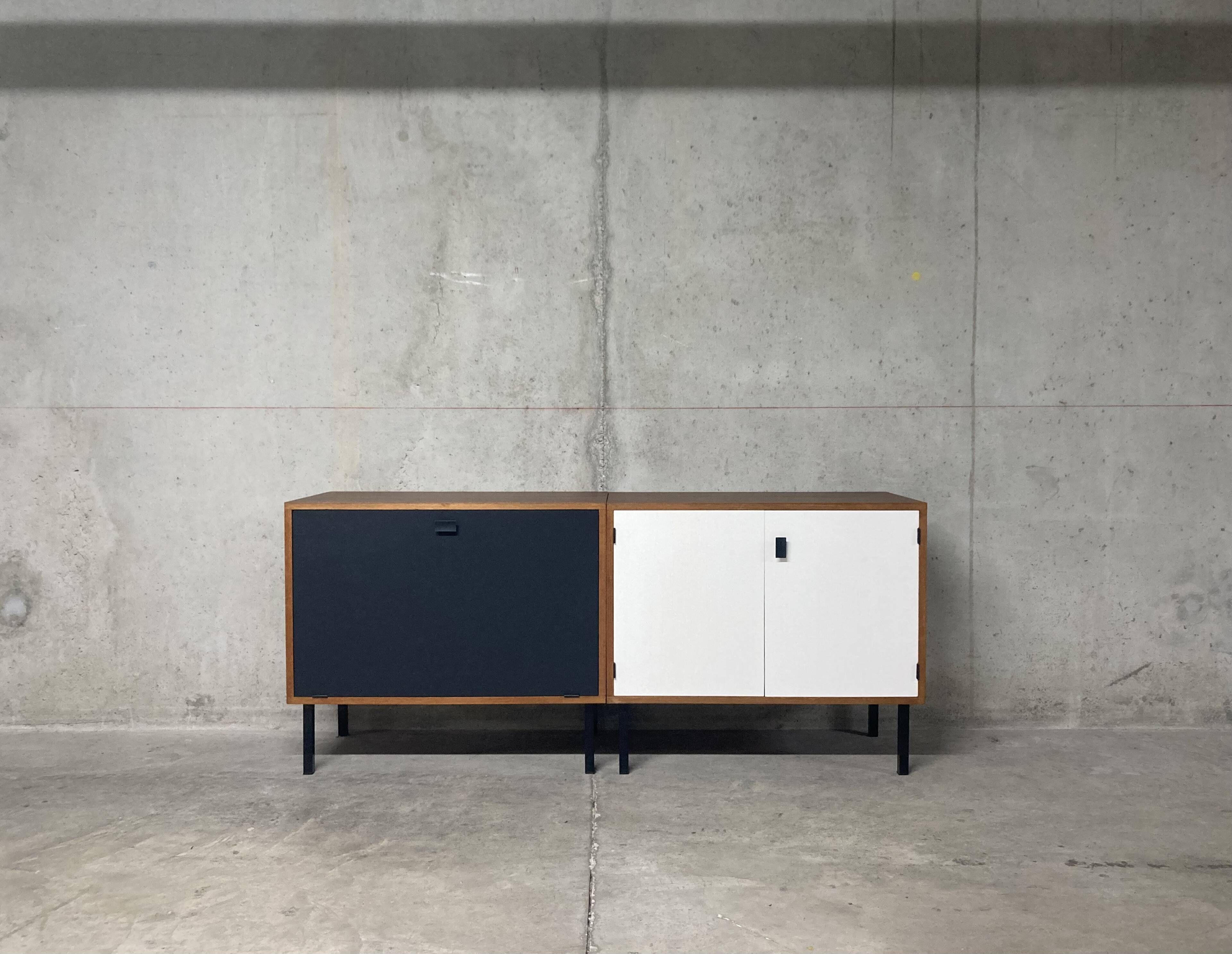 Enfilade moderniste noire et blanche Philippon et Lecoq vintage années 60