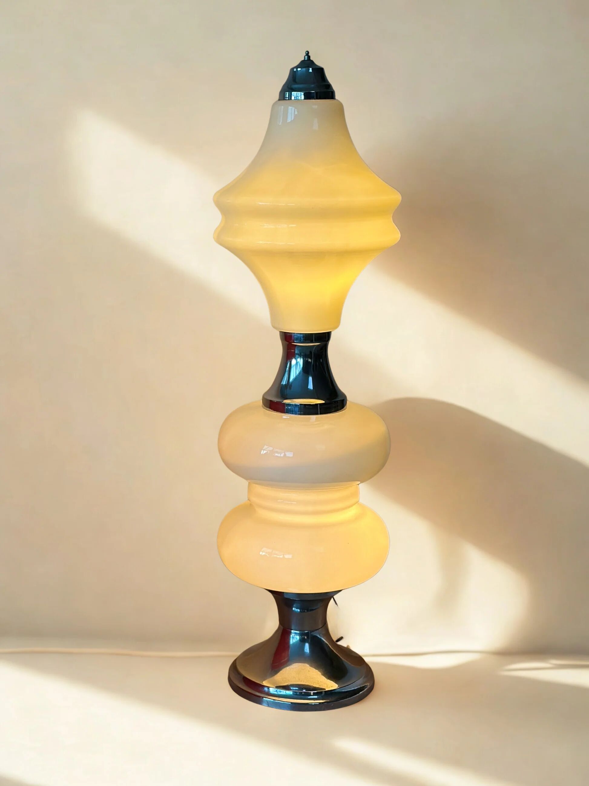 Rare Italian Space Age floor lamp