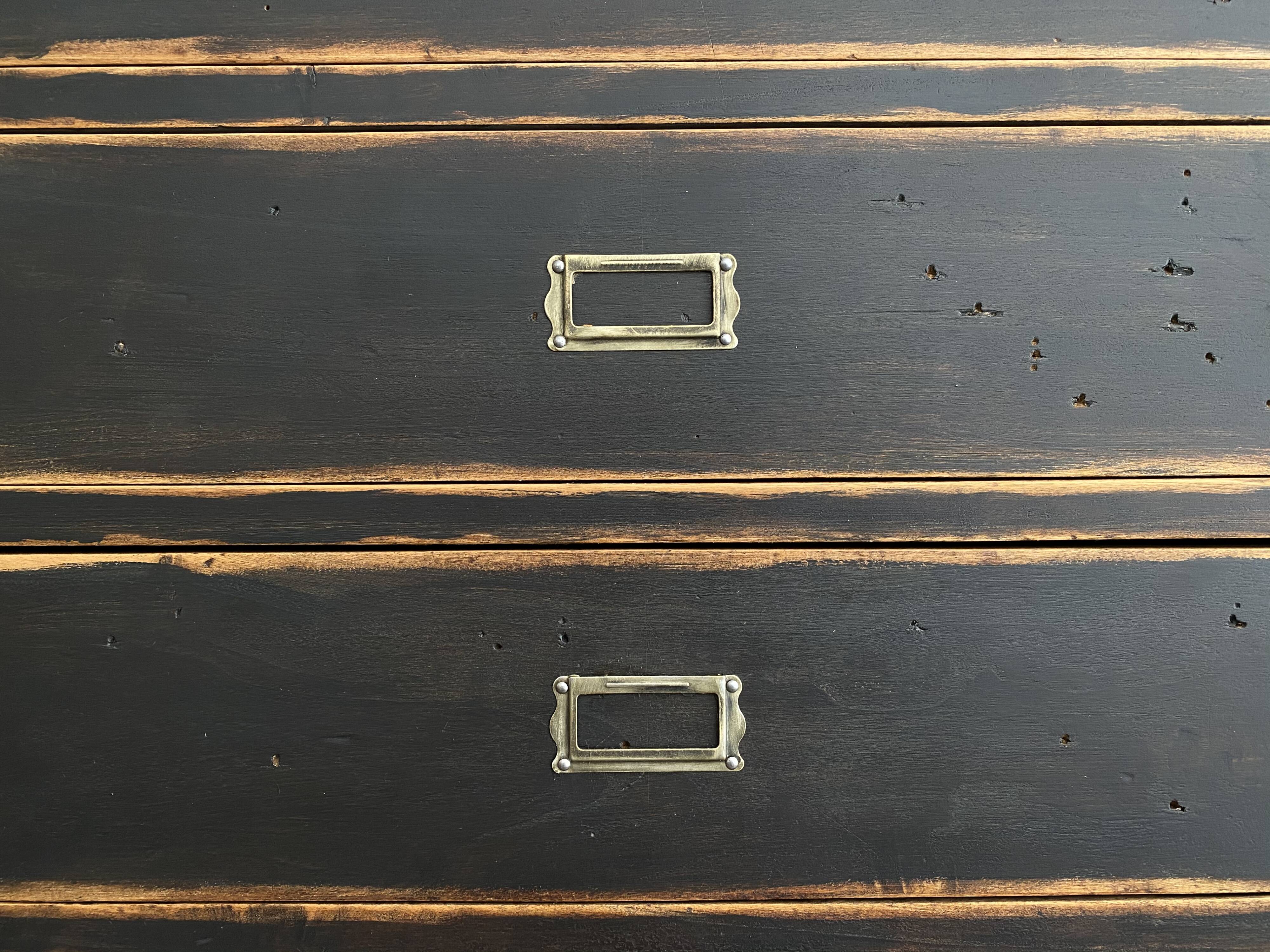 Cabinet with drawers