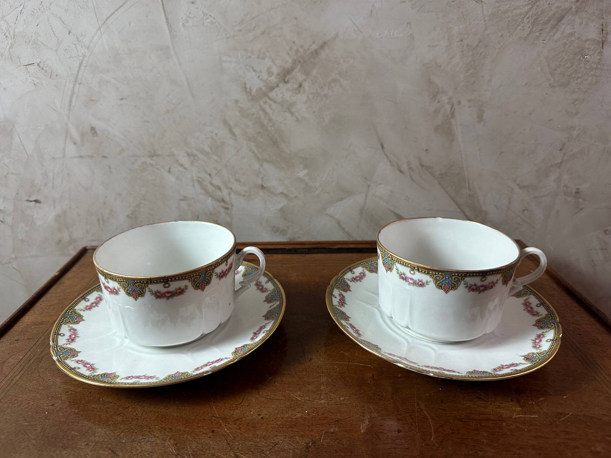 Pair of porcelain luncheons