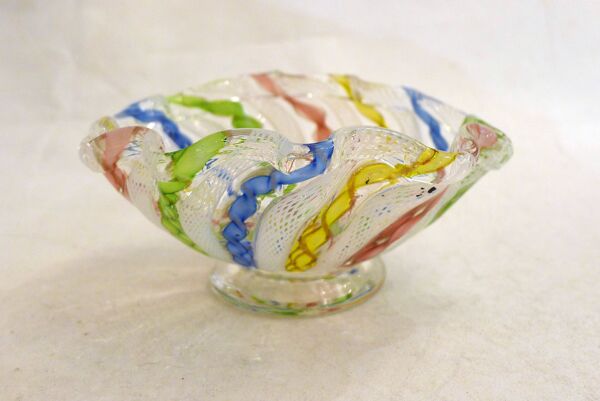 Petite coupelle acidulée en verre de Murano 1960'