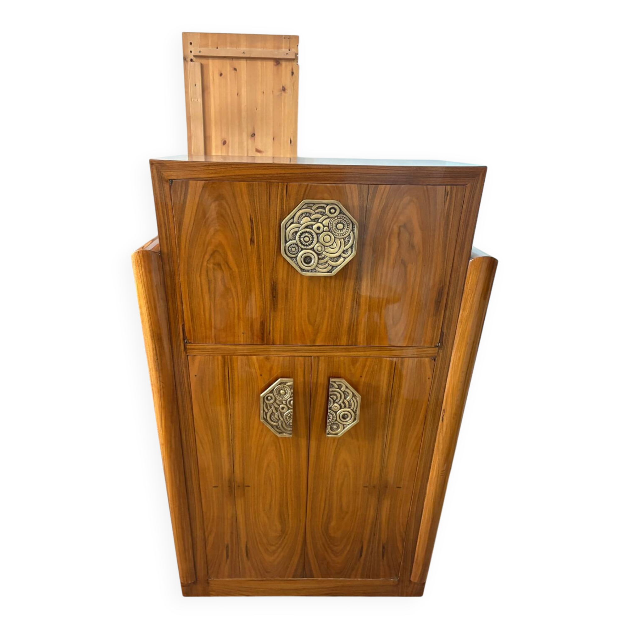 Art Deco bar furniture