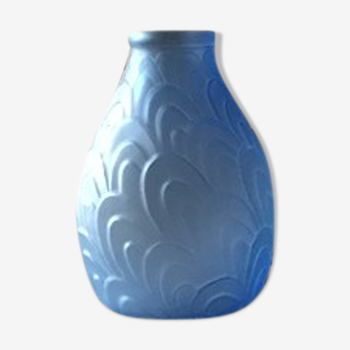 Vase de verre bleu clair 1930