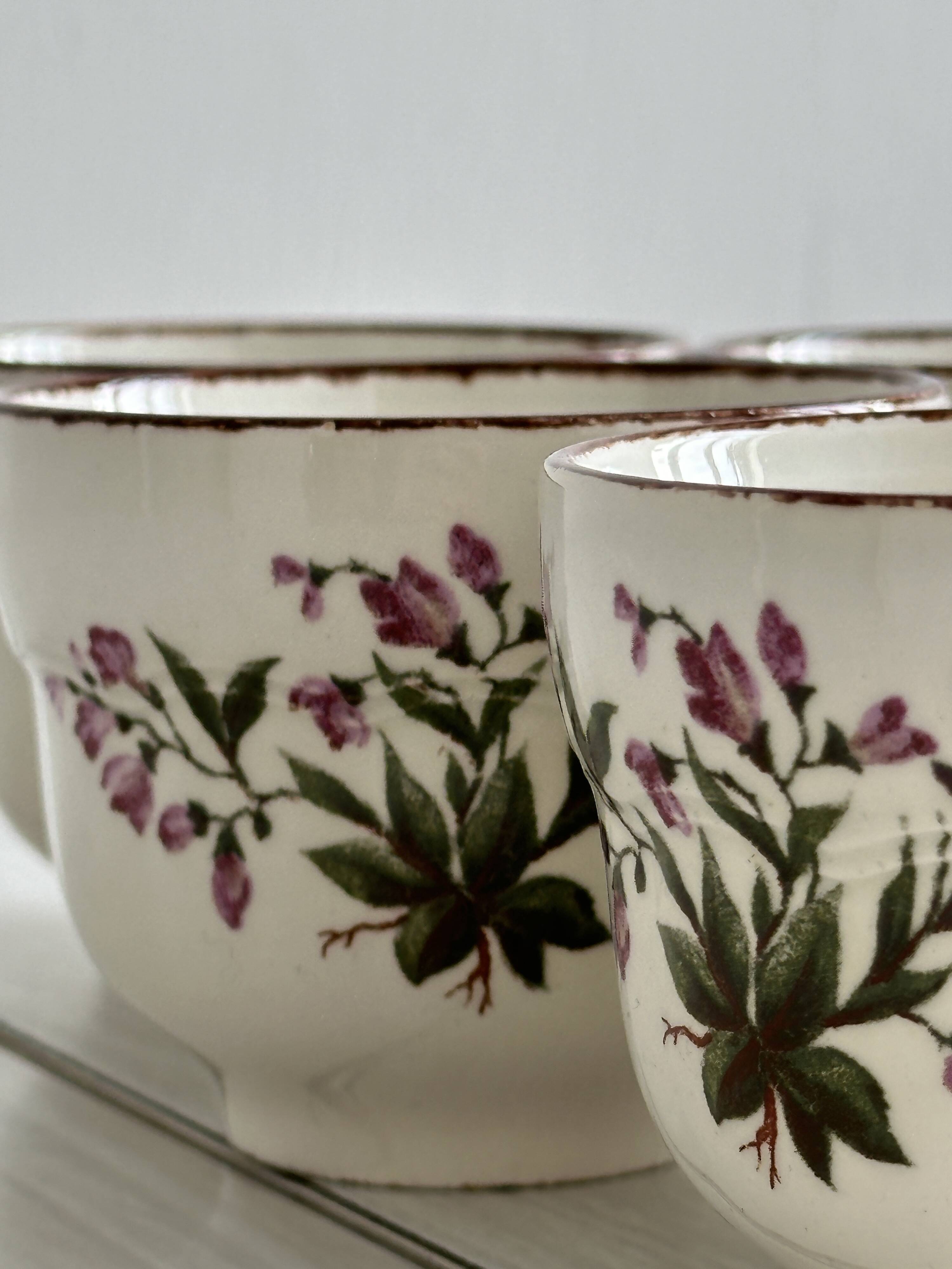 Tasses à café florales Pagnossin en faïence, Trévise, Italie.