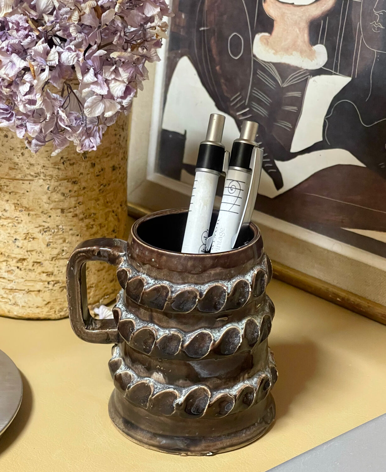 Accolay stoneware cup.