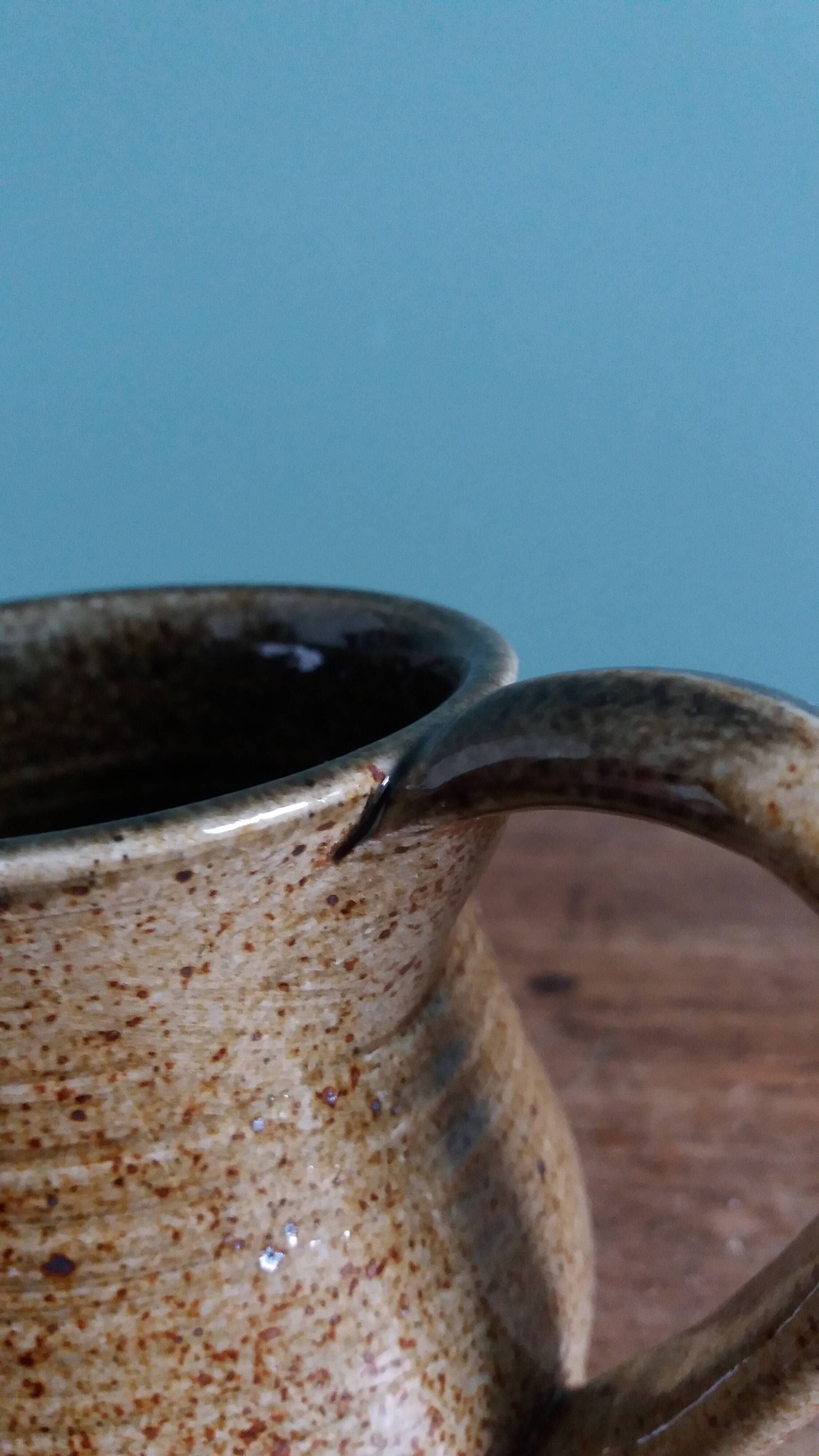 Jug with a milk jug signed, Beceleuf