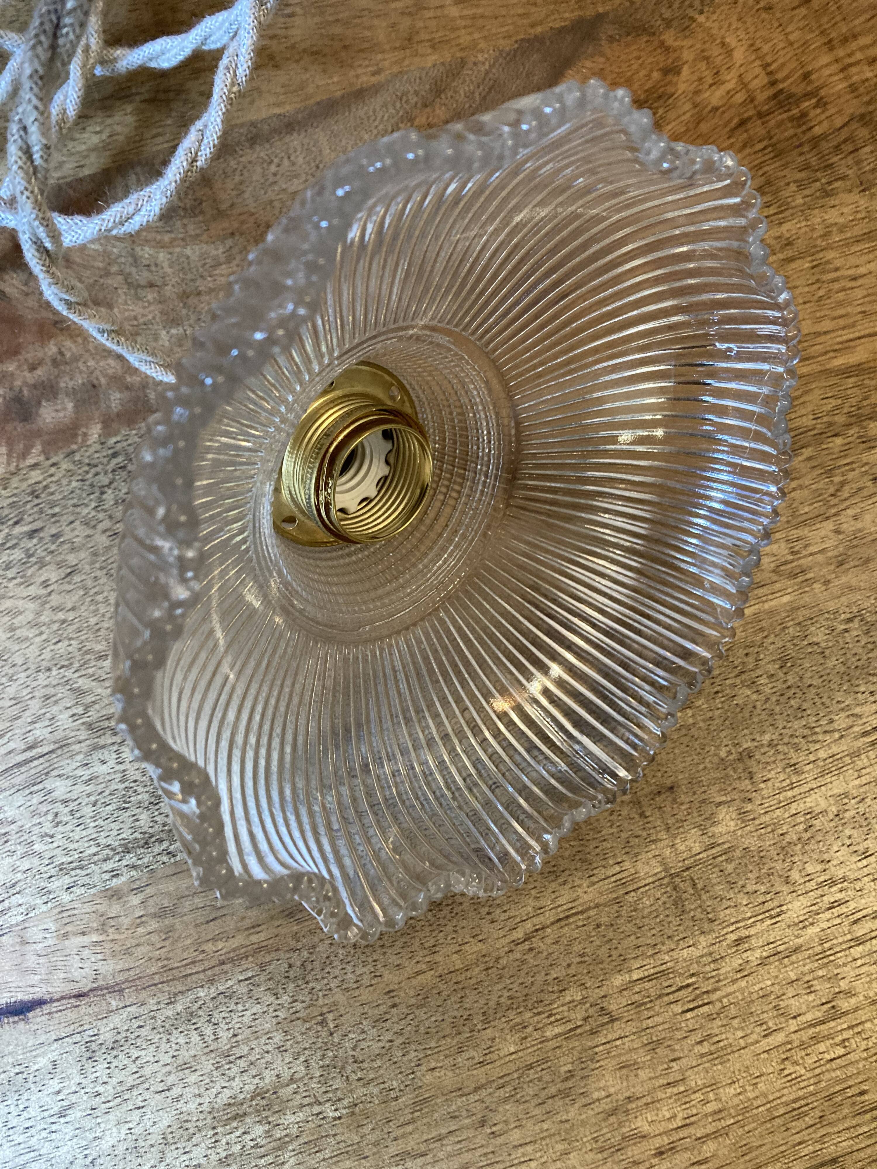 Pairs of walking suspensions striated globes