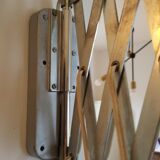 Accordion workshop lamp