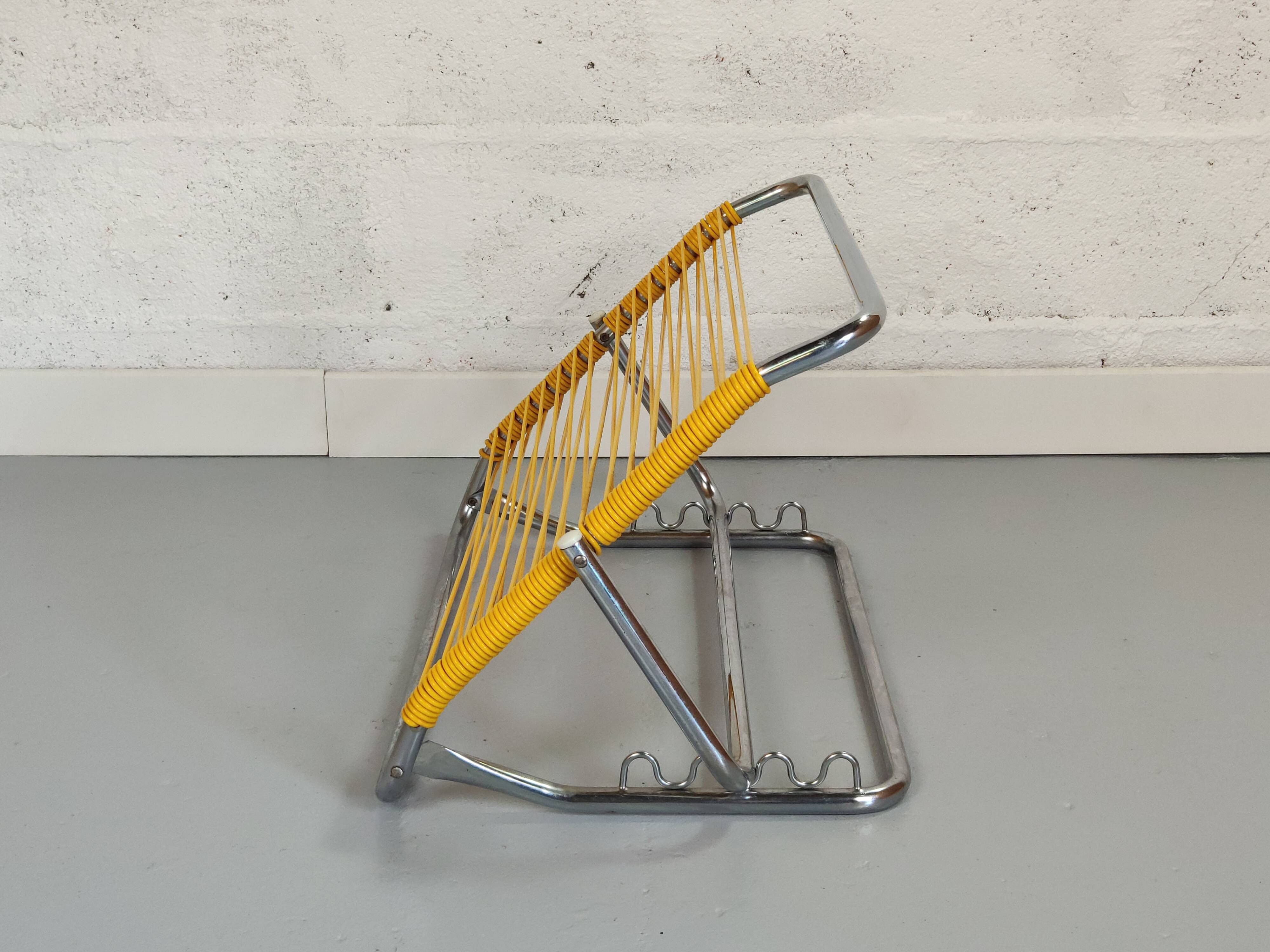 Yellow scoubidou head rest and vintage chrome metal