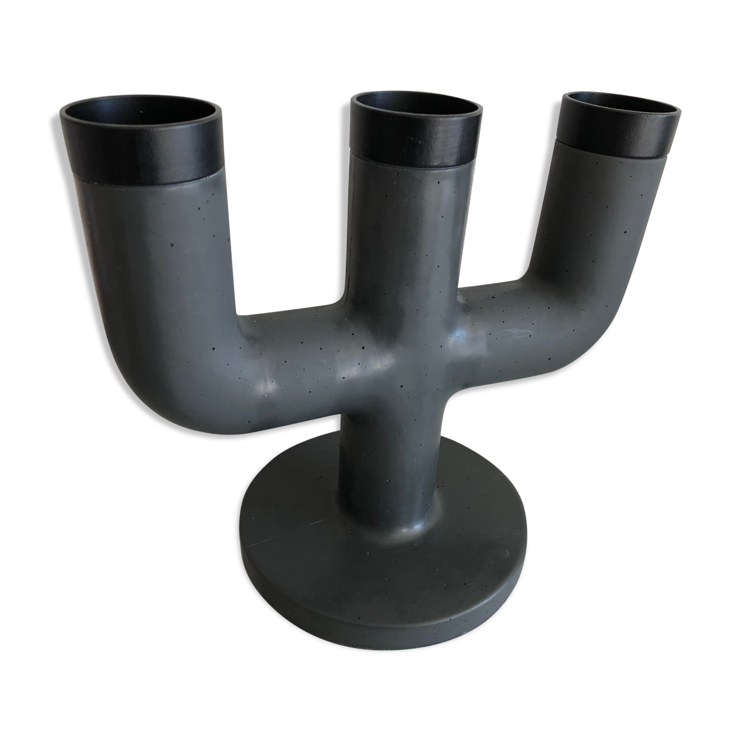 Candlestick by Weight Here de Kibisi