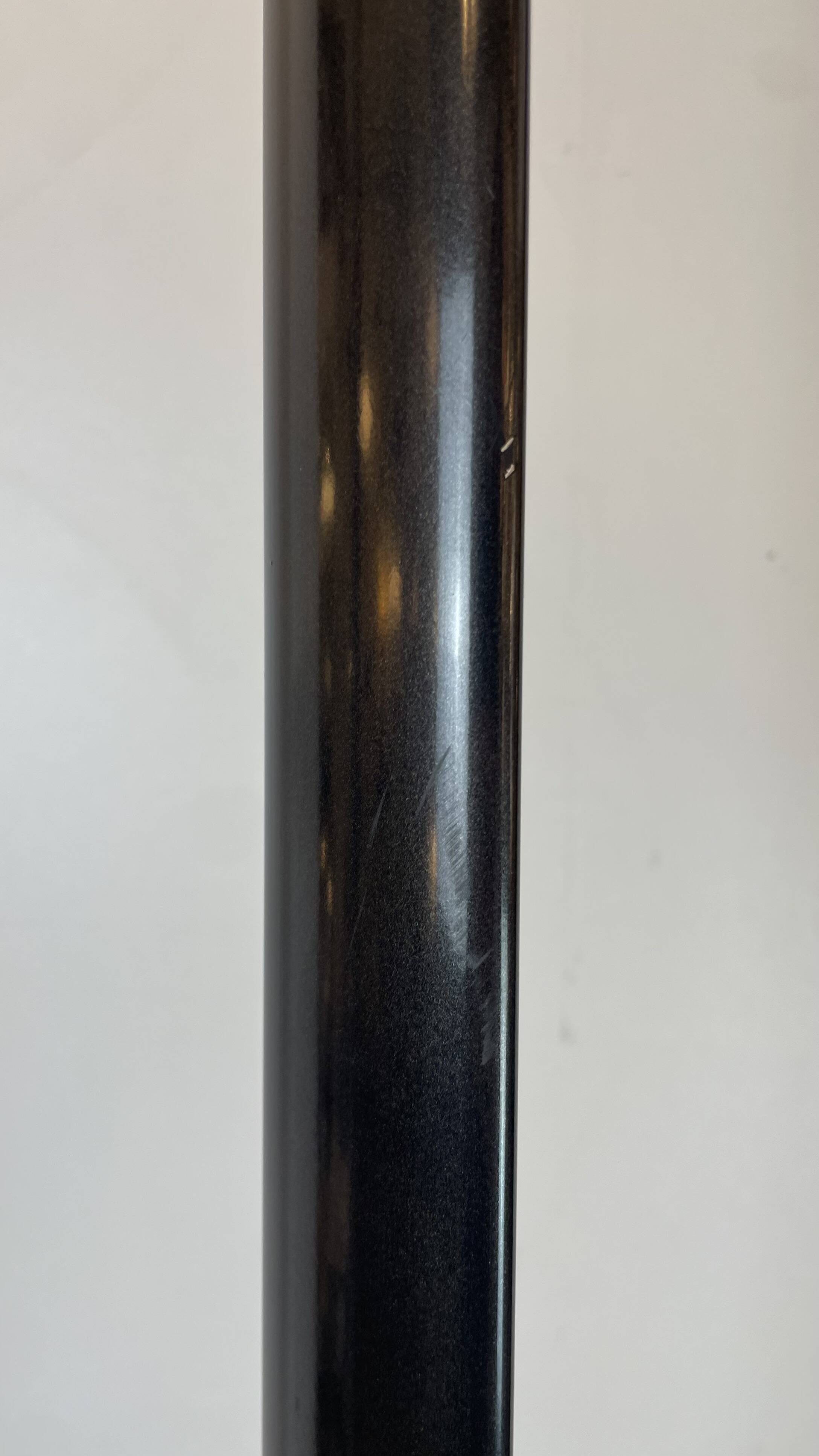 Tebe, lampe sur pied par Ernesto Gismondi pour Artemide, Italie, années 1980.