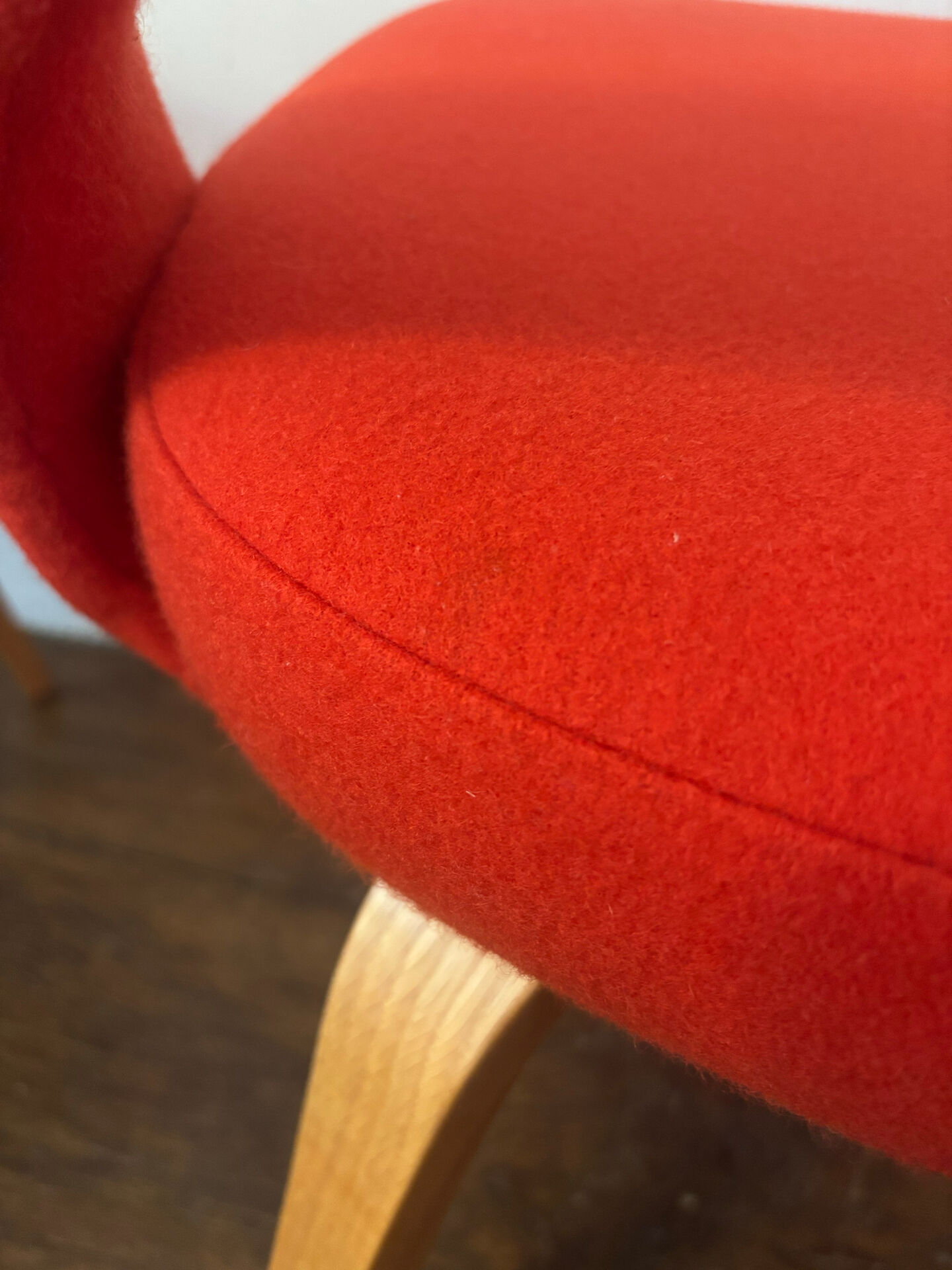 2 chaises Conférence par Eero Saarinen