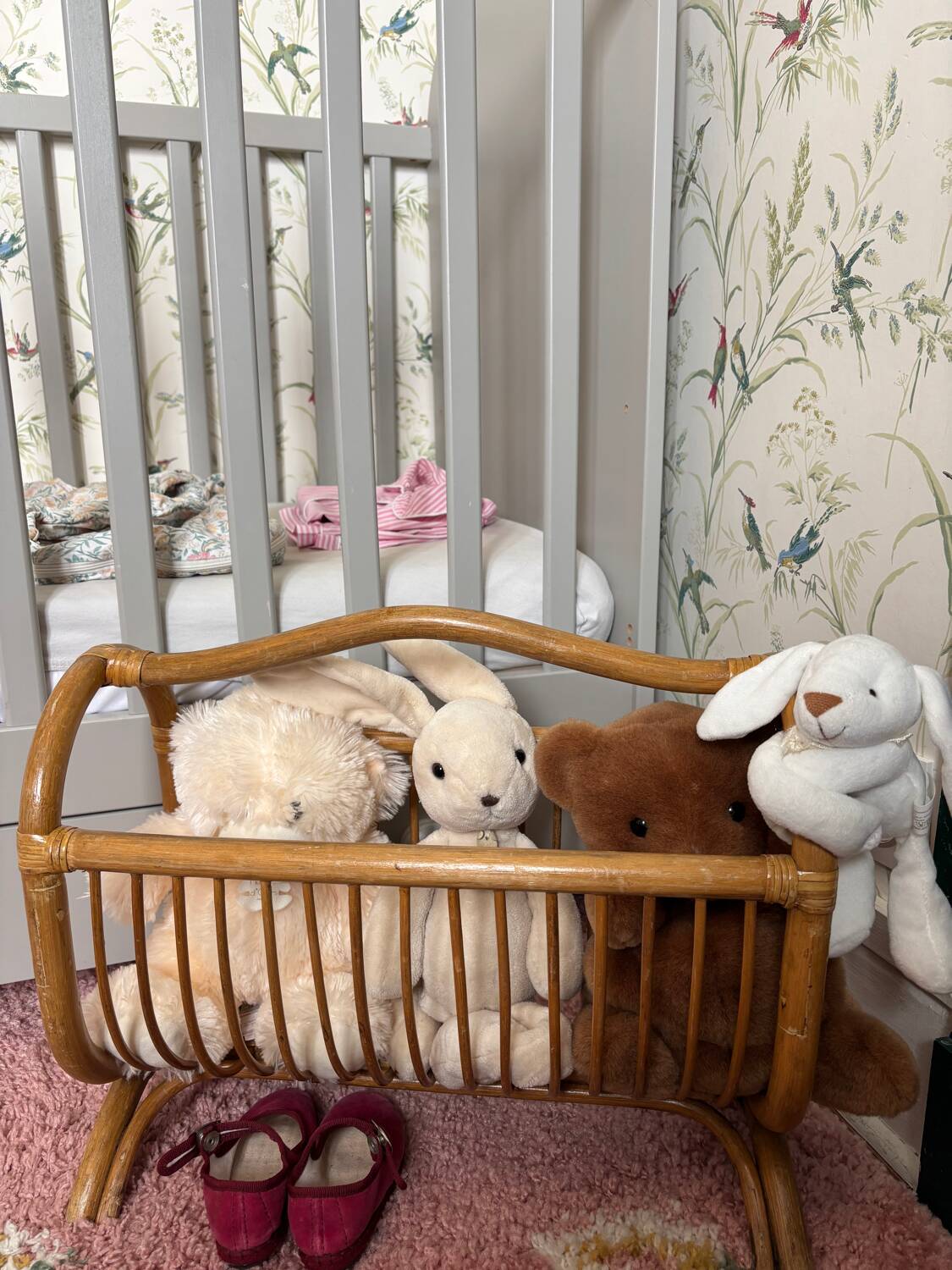 Wicker magazine rack